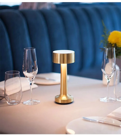 Retro Metal Masa Lambası